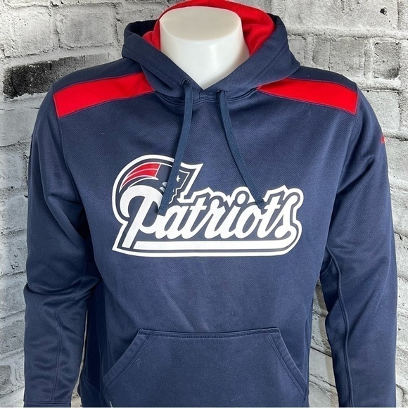 Nike New England Patriots Therma-Fit Hoodie - Picture 2 of 6